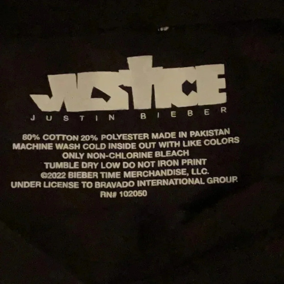 Justin Bieber Peaches Sweatshirt from recent tour! Size medium    Q - Picture 3 of 3